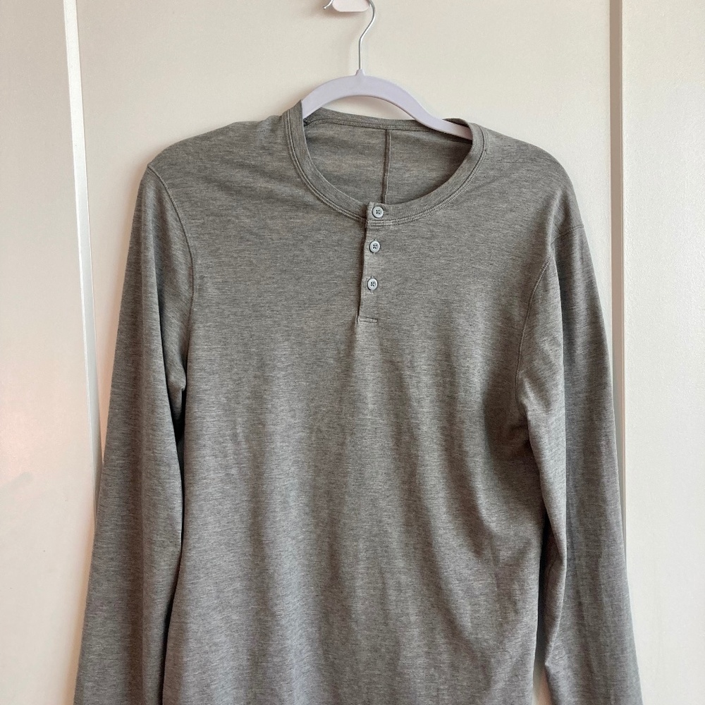 Lululemon long sleeve henley